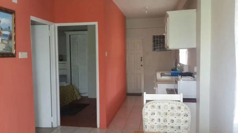 Buttercup Cottage Apartments Arnos Vale 3*,  Saint Vincent und die Grenadinen
