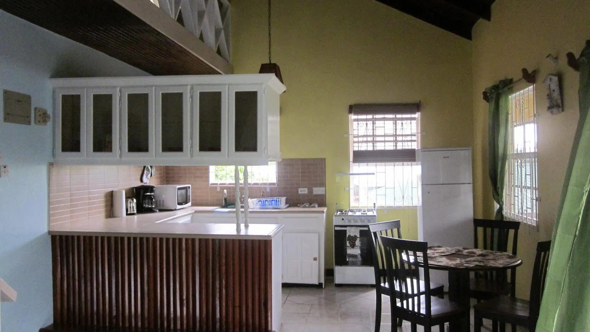 Buttercup Cottage Apartments Arnos Vale Saint Vincent und die Grenadinen